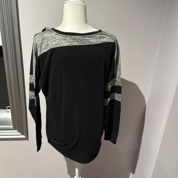 Victoria's Secret PINK vintage  Black and Gray oversized long sleeve size S - Picture 3 of 4